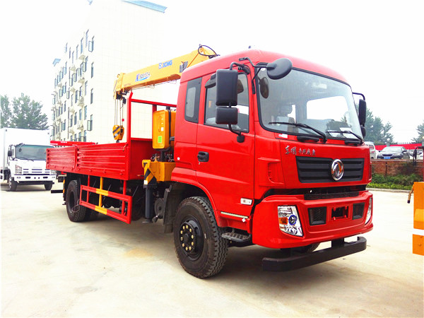 東風(fēng)徐工8噸隨車吊