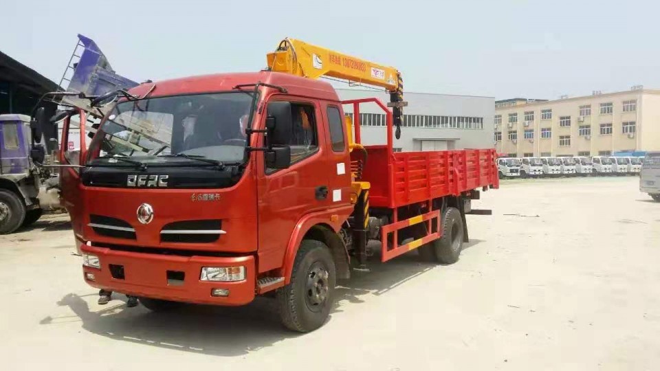 東風福瑞卡隨車吊