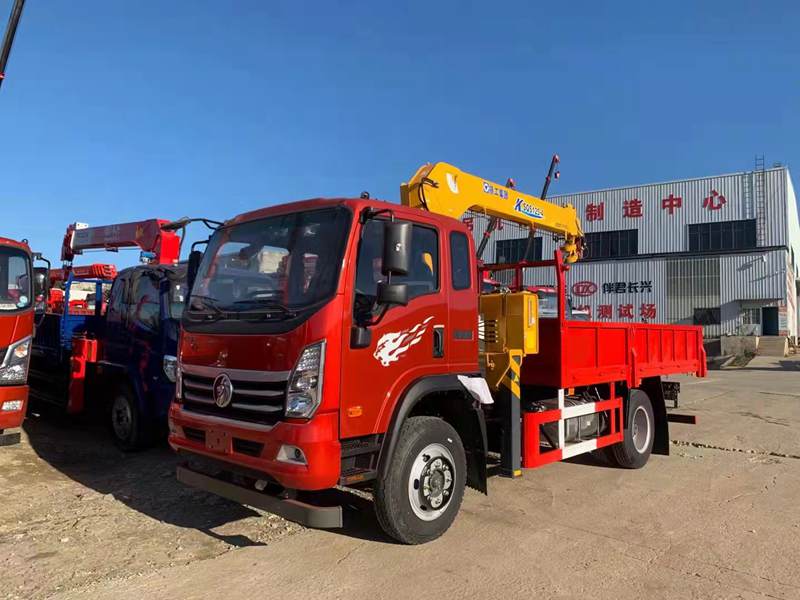 重汽王牌隨車(chē)吊（5-6.3噸吊機(jī)）